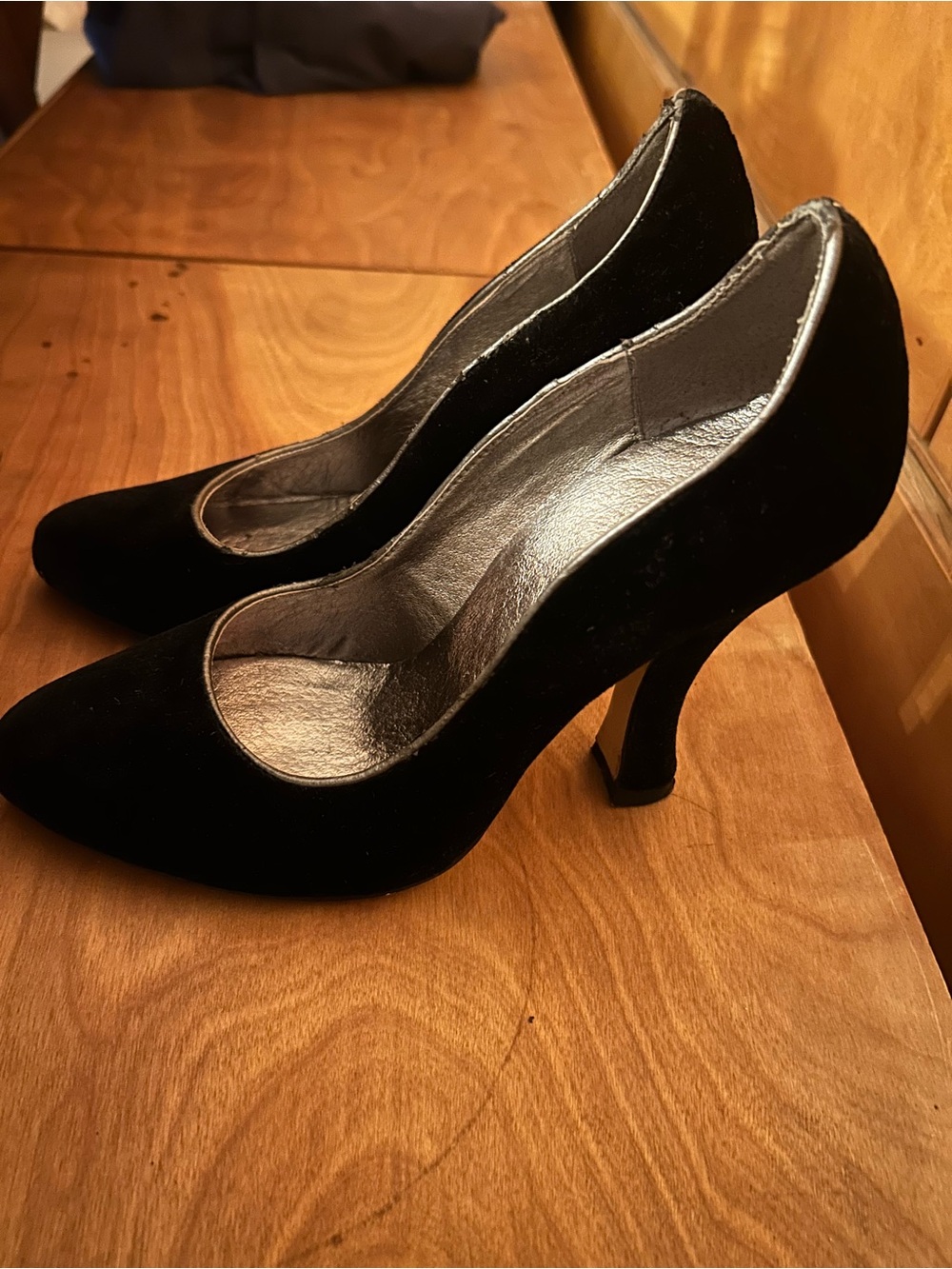Classic Black Velvet Women's Pump - Elegant Heeled Dress Shoe